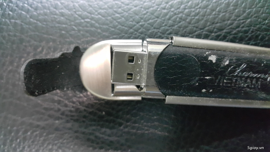 USB vỏ thép không rỉ, chưa dùng, End: 23h 05/02/20 - 2