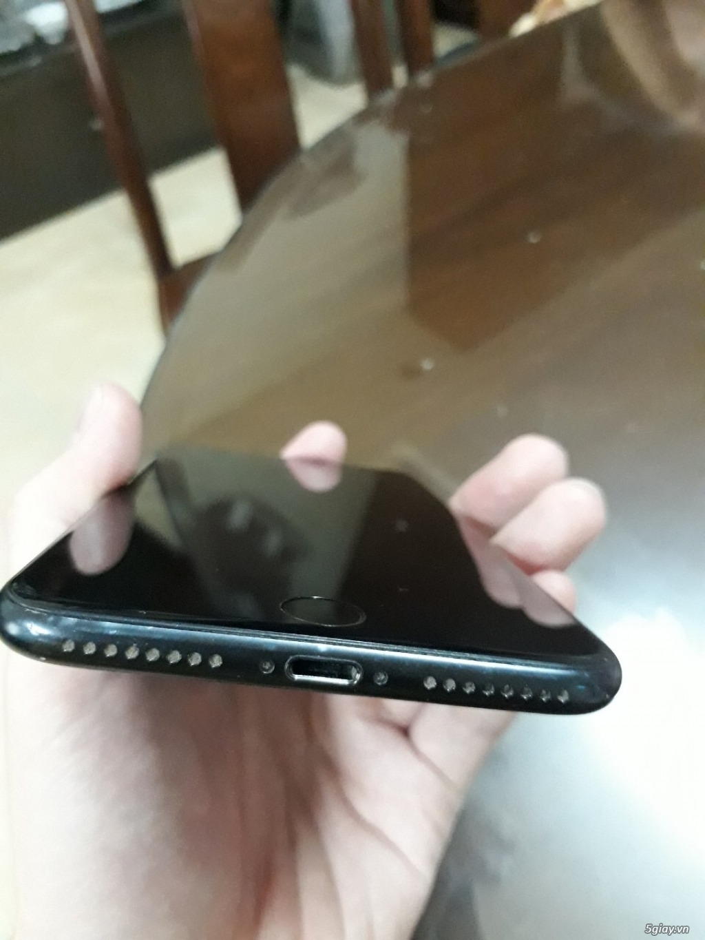 Iphone 7 plus 32 Gb QT đen cần ra đi