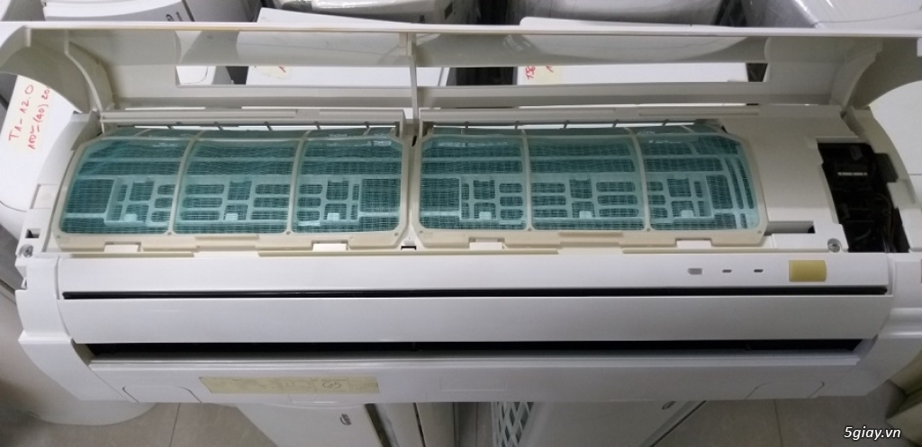Máy lạnh cũ nội địa nhật Toshiba vào mùa mưa bão - 1
