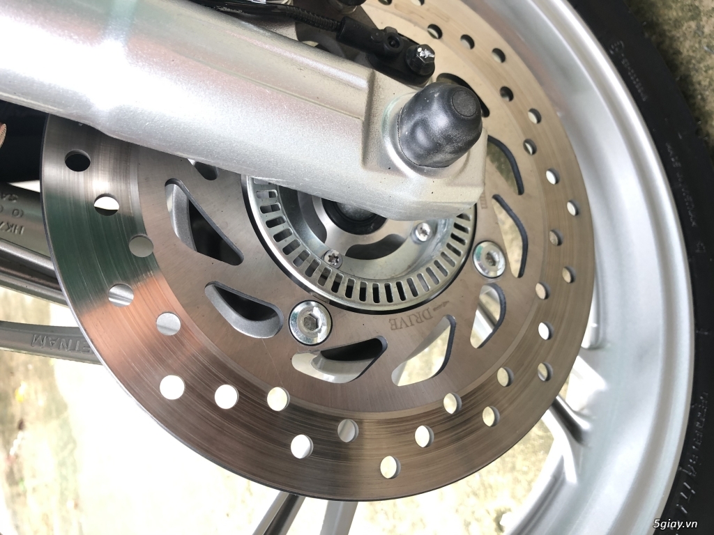 Cần bán gấp sh150 abs màu trắng