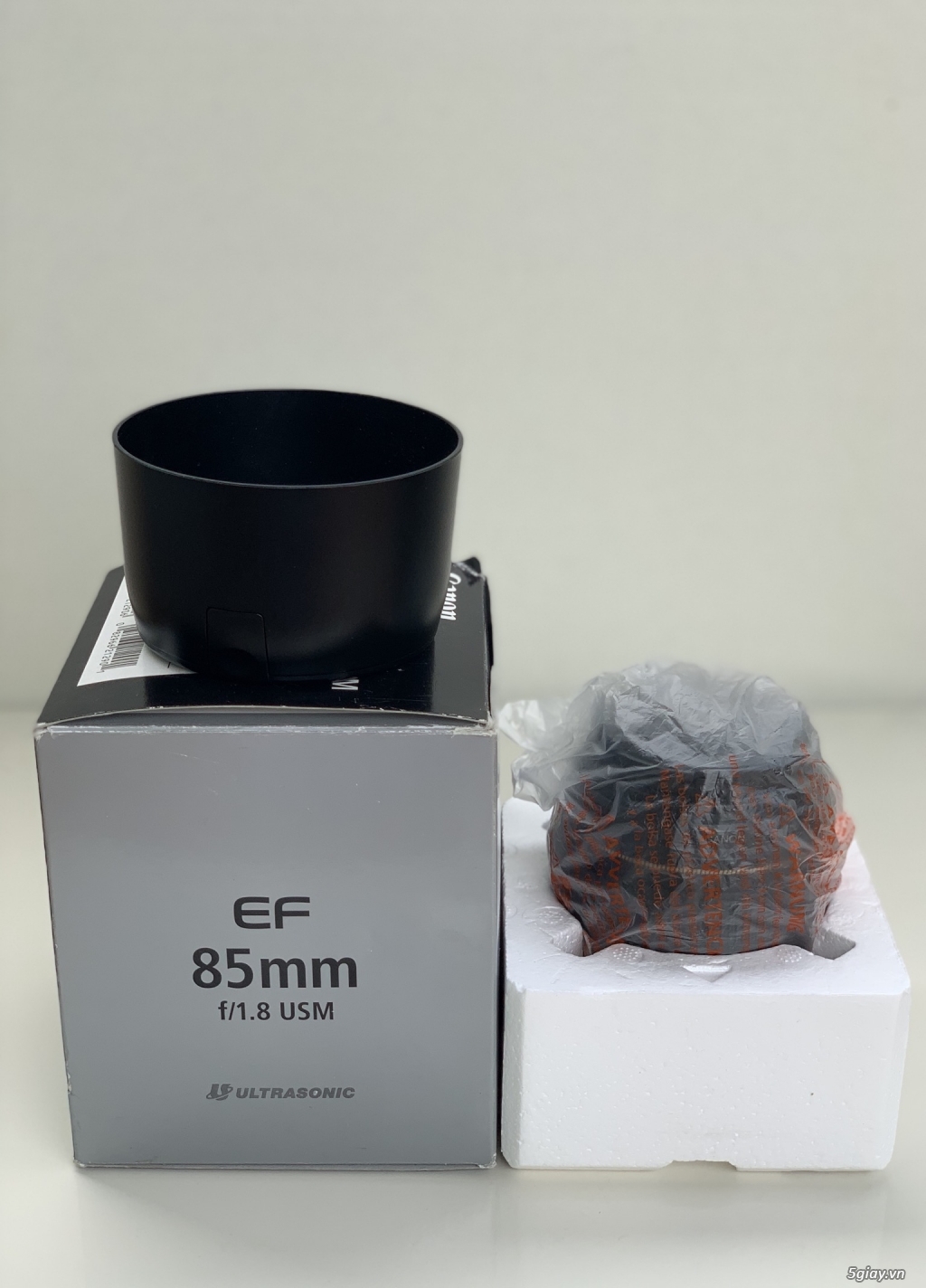 Canon lens 85f1.8 full box like new - 3