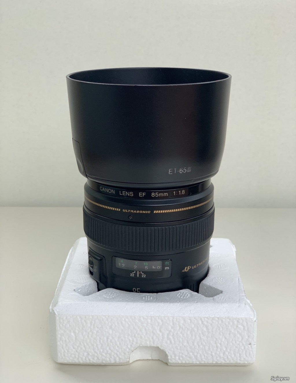 Canon lens 85f1.8 full box like new