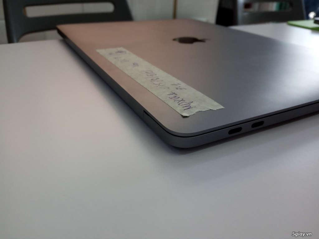Macbook Pro 13'' 2017 MPXW2 3.1 i5/8GB/512GB - 2