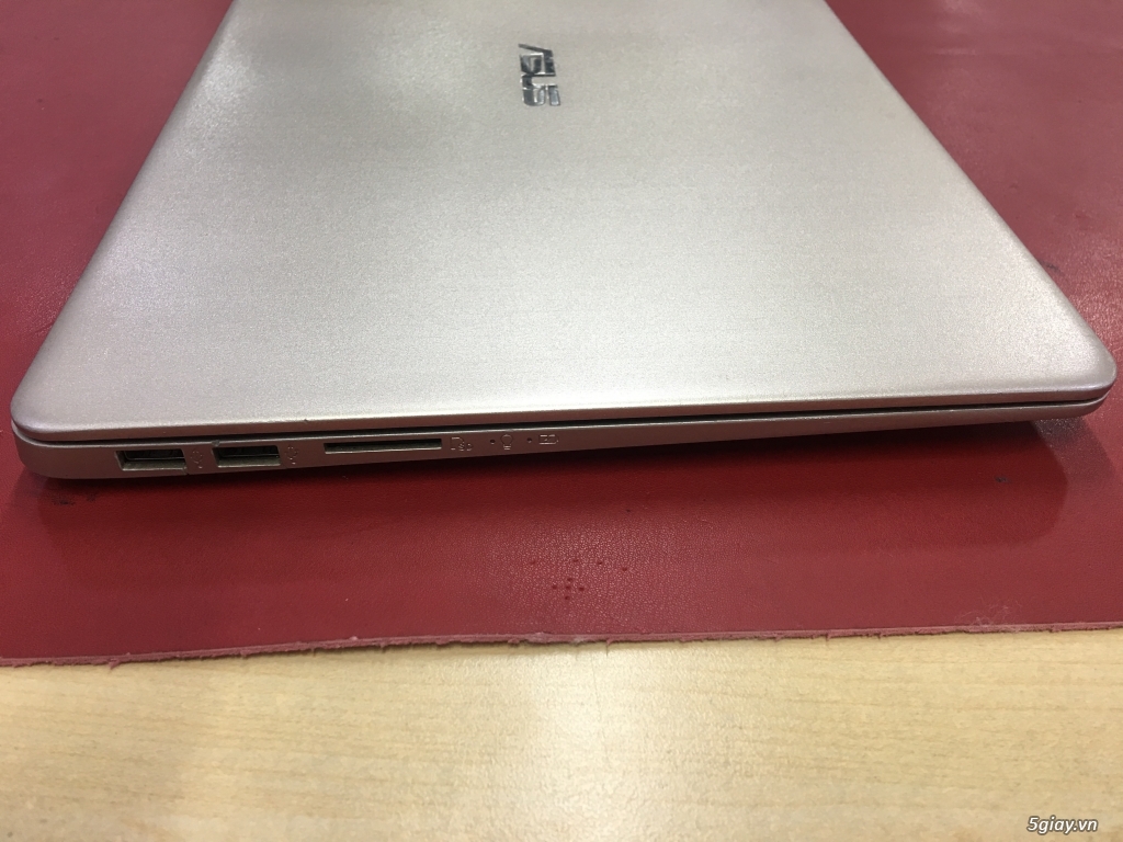 Bán Laptop Asus S510UQ- i5 TH7 R 8 SSD128+ HDD 1 T - 8