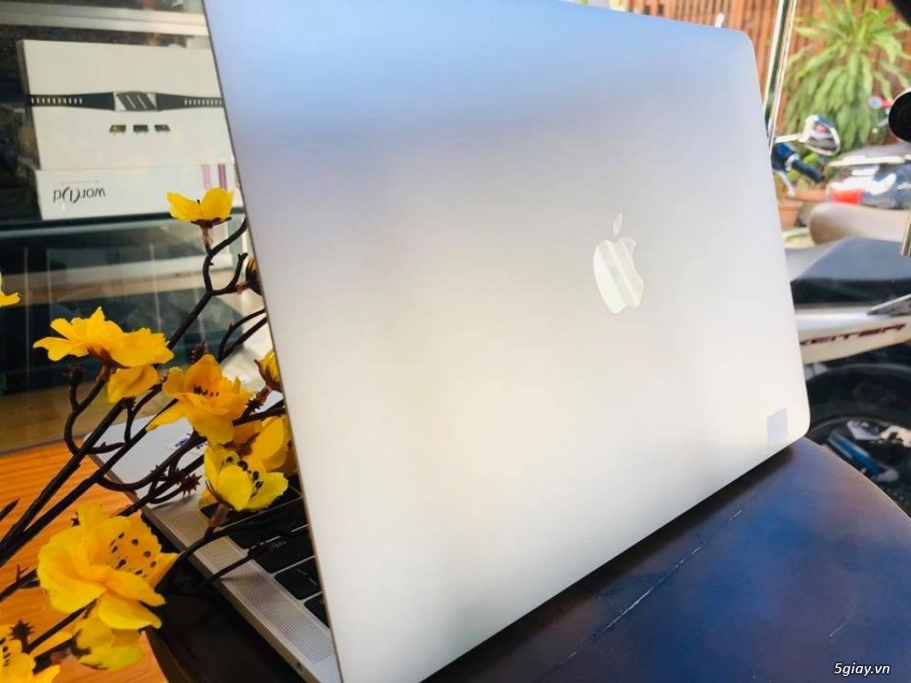 Kẹt tiền bán rẻ macbook pro 2017 - 1