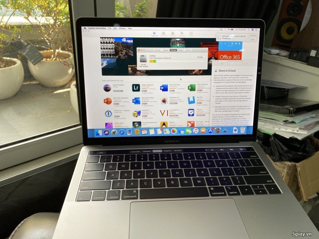 Bán MacBook Pro 2018 gray 13 inch Tourch Bar i5 8GB 256GB - 1