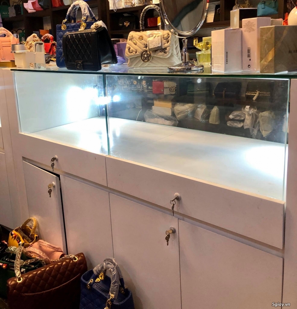 THANH LÝ GẤP 3 TỦ TRƯNG BÀY CAO CẤP - 2