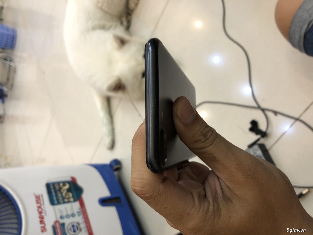[Cần Bán] Iphone 7plus 128gb đen nhám hàng V/N - 1
