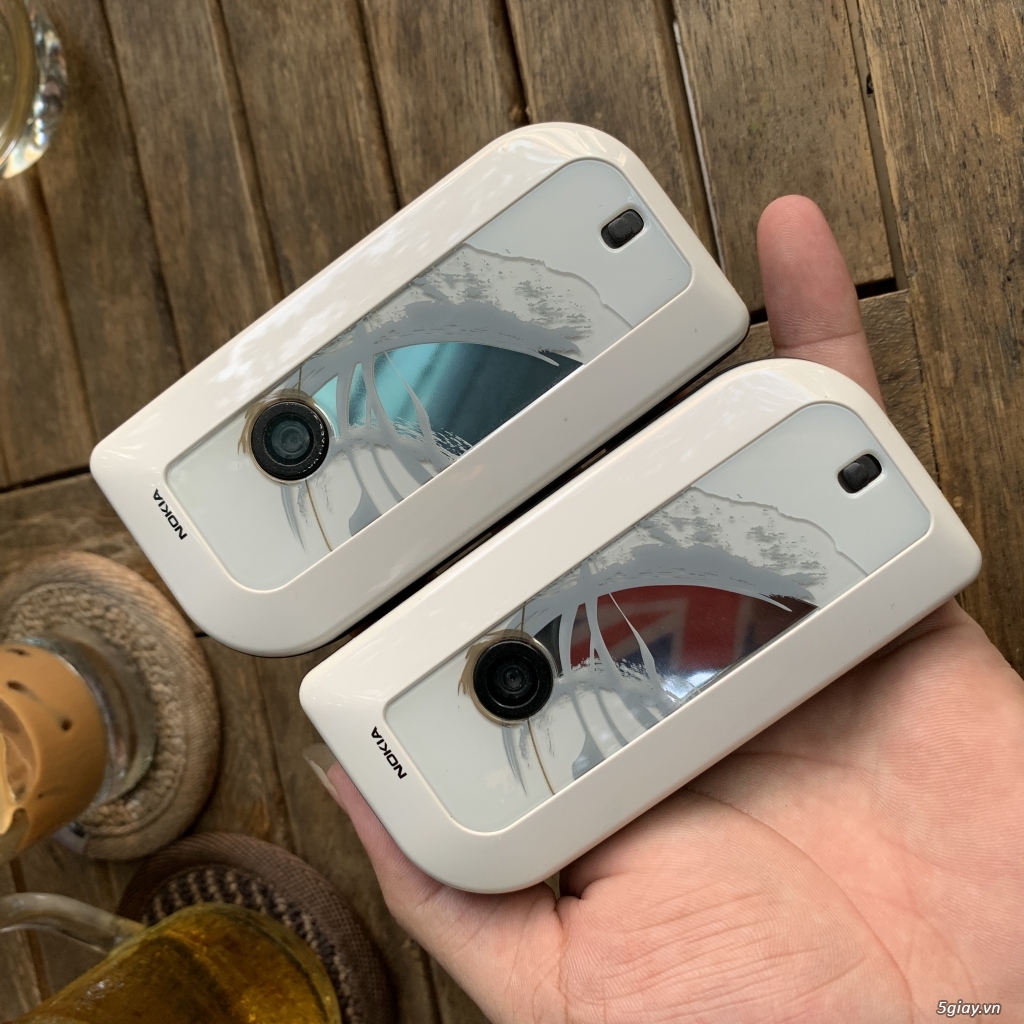 Nokia 7610 chiếc lá lớn - 1