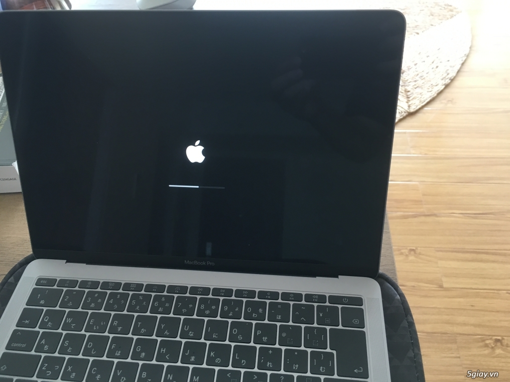 Macbook Pro 13 inch 2017 SSD 256 như mới - 4