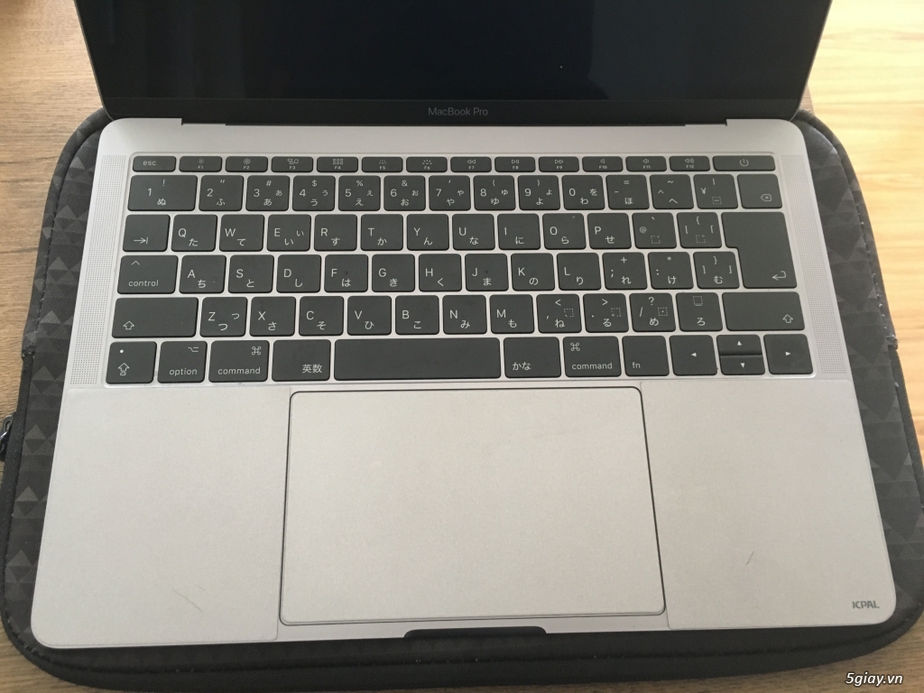 Macbook Pro 13 inch 2017 SSD 256 như mới giá rẻ nhất - 4