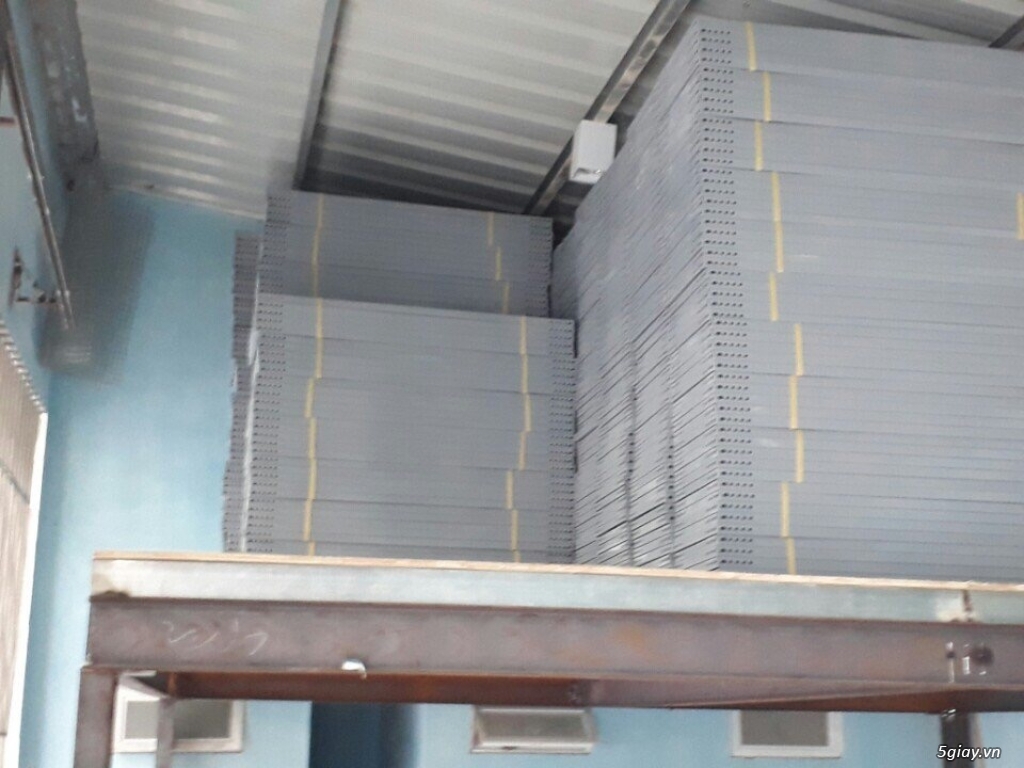 Mua mâm kệ sắt v lỗ Kim Long tại tân bình - 1