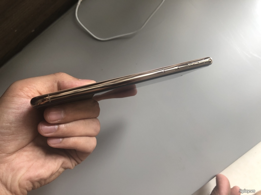 iphone xs max 256gb xtay dính icloud
