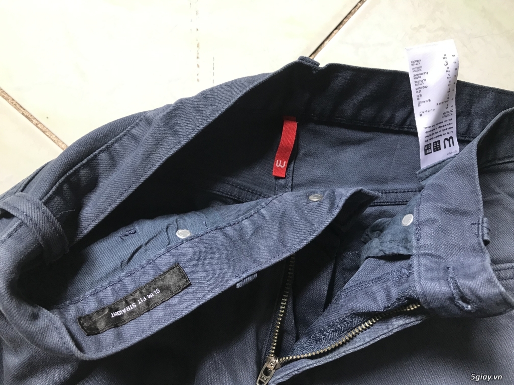 Quần jeans UNIQLO xám chì đẹp . End time 23h(7/12/2019) - 2