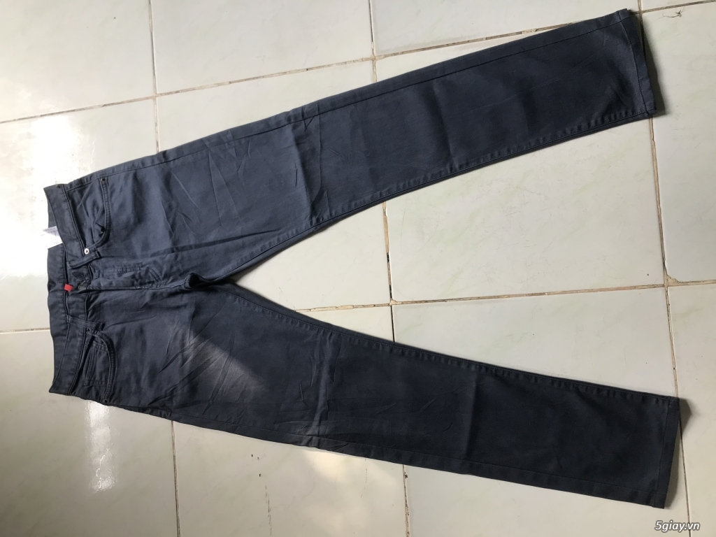 Quần jeans UNIQLO xám chì đẹp . End time 23h(7/12/2019)