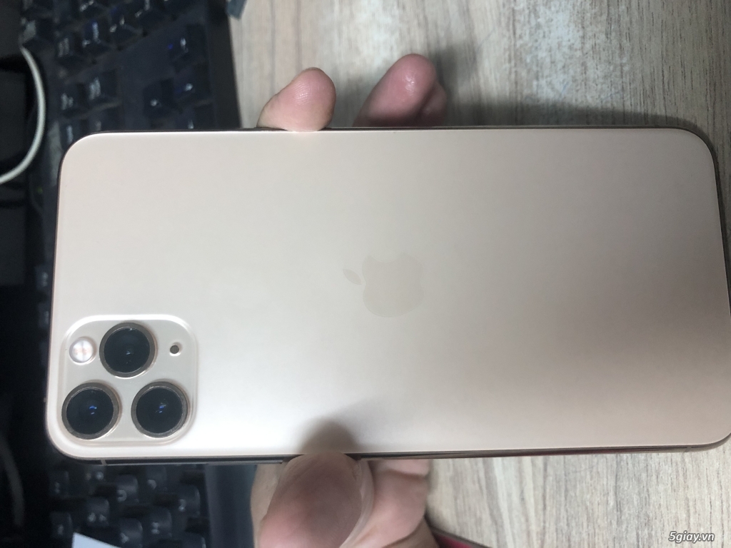 CẦN BÁN IPHONE 11 PRO MAX 512GB GOLD