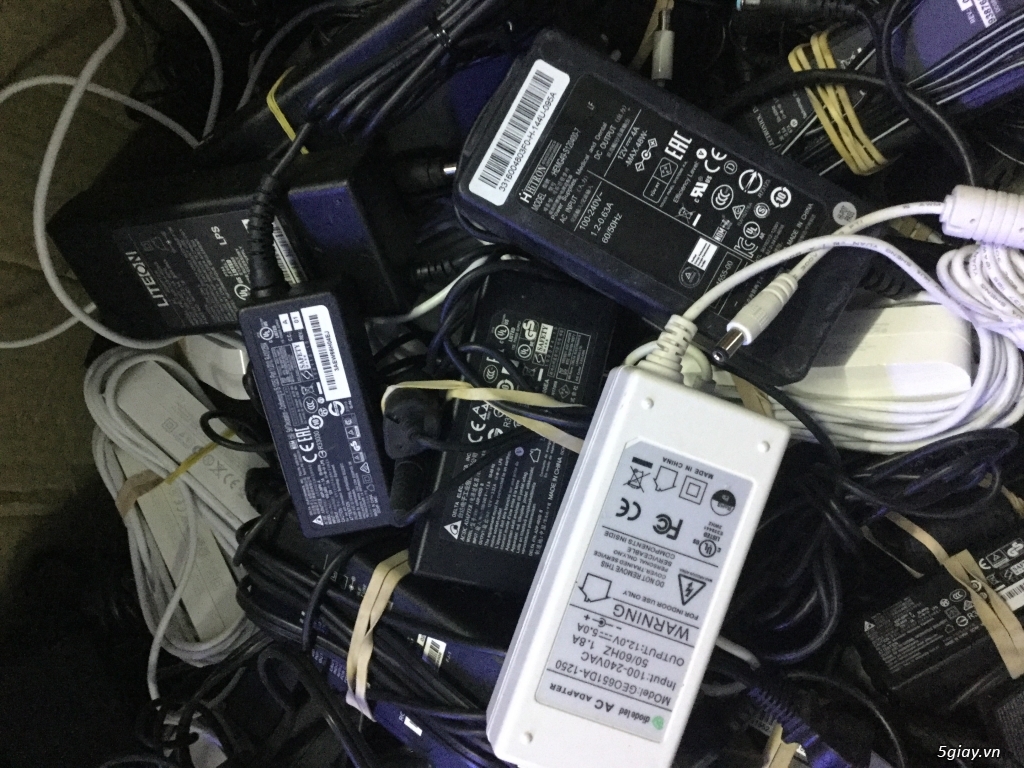 Sạc laptop các loại 1000 cục ...