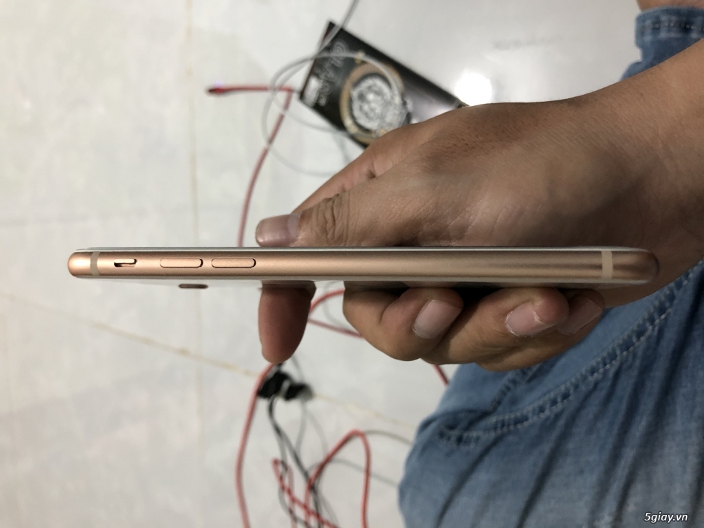 Bán IPhone 8 - 64gb - 3