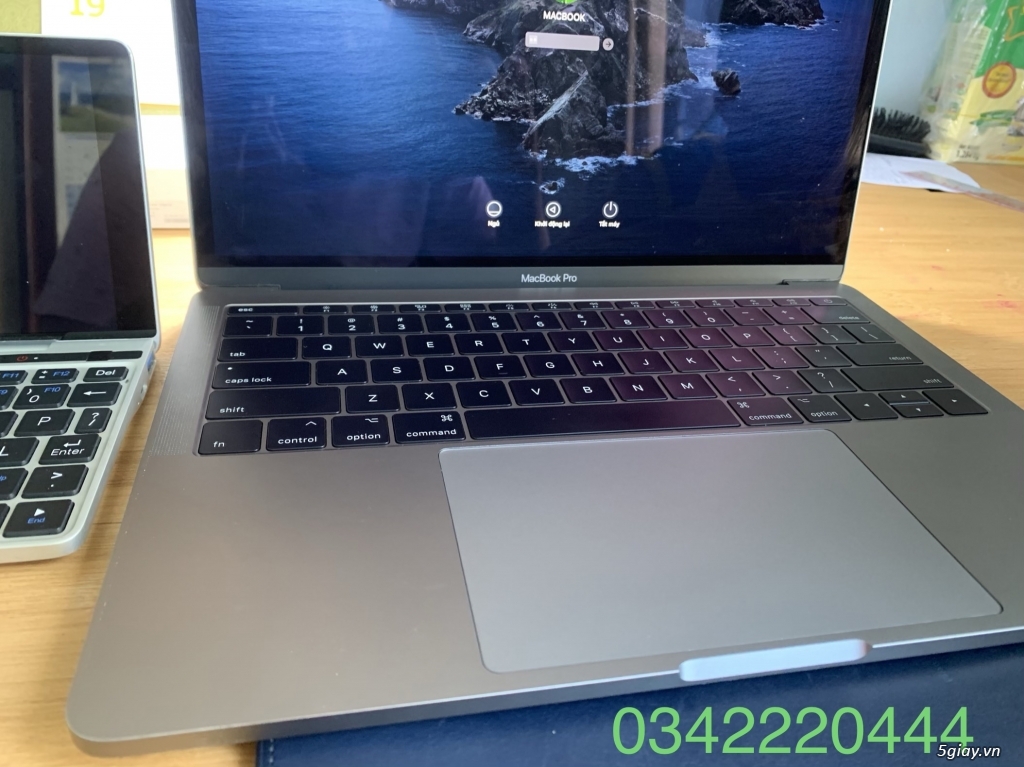 Tiết kiệm vài triệu mua macbook pro 13” 2017 VIETNAM