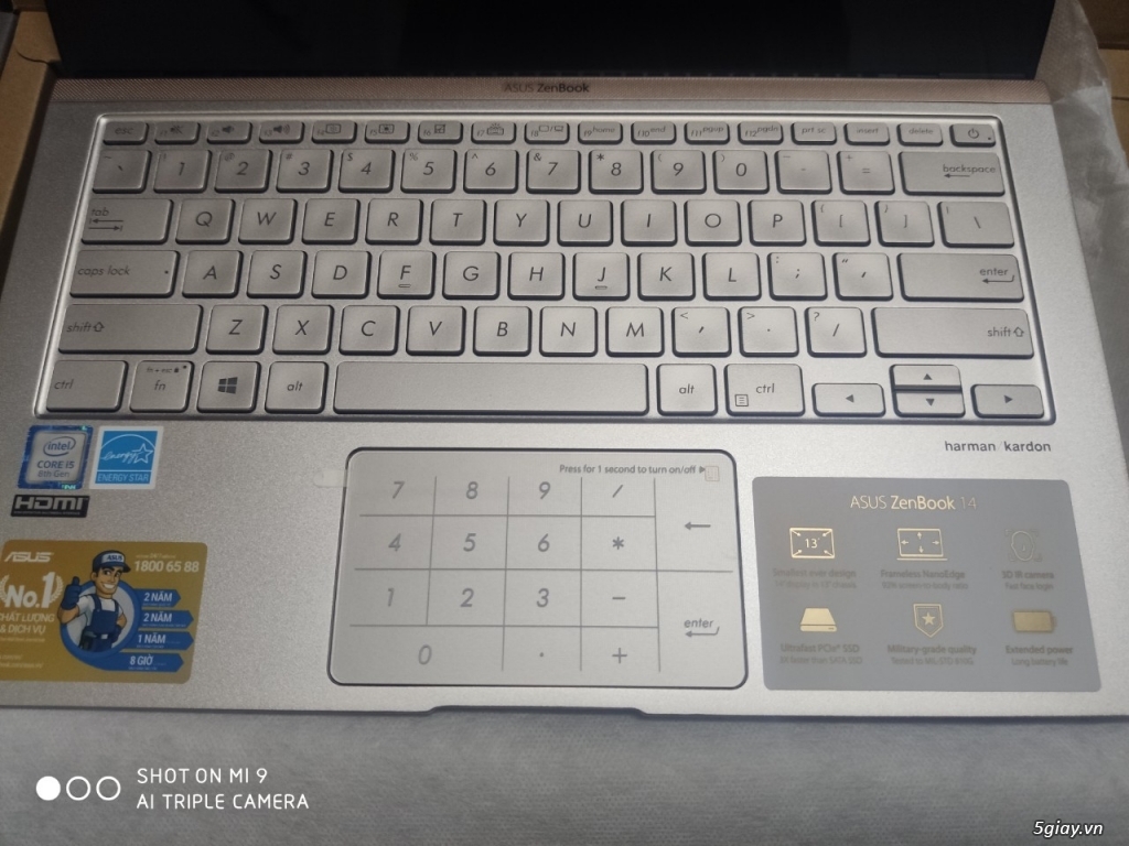 Cần bán Laptop Asus Zenbook i5 8265U  /  8GB / 512GB SSD - 1