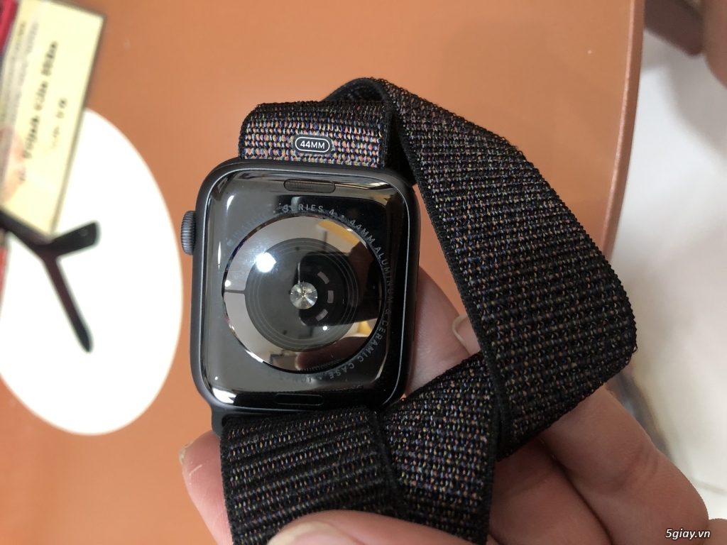 Bán Apple Watch SS4 44mm - 1