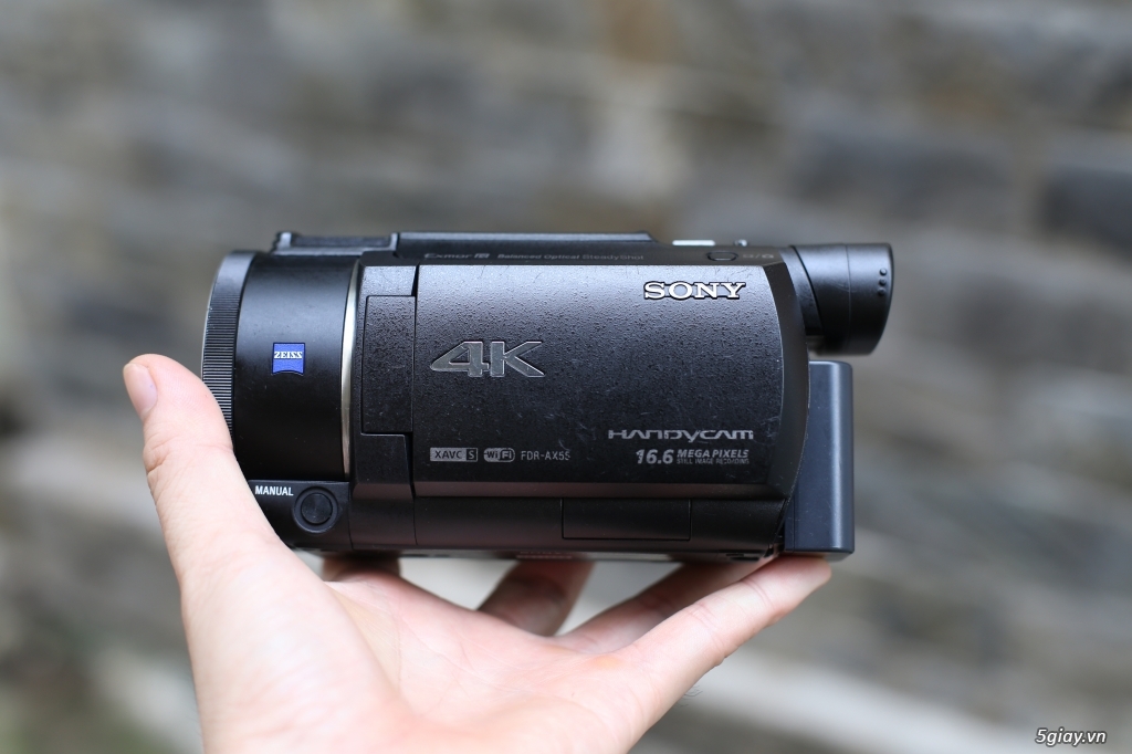 ➡ Về ít máy quay Handycam nội địa Nhật: Có quay 4k, tích hợp máy chiếu - 1