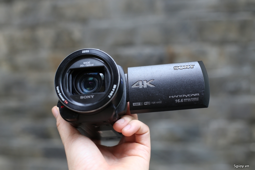 ➡ Về ít máy quay Handycam nội địa Nhật: Có quay 4k, tích hợp máy chiếu