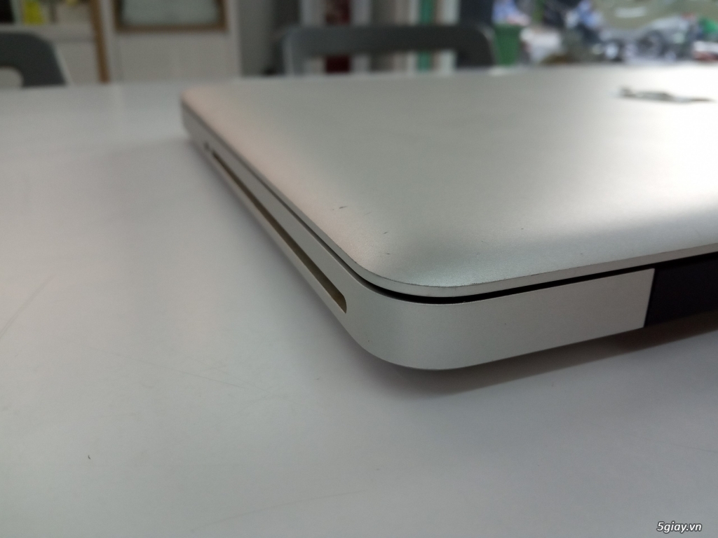 [CẦN BÁN] Macbook Pro 13'' 2011 i7/4G/500GB - 2
