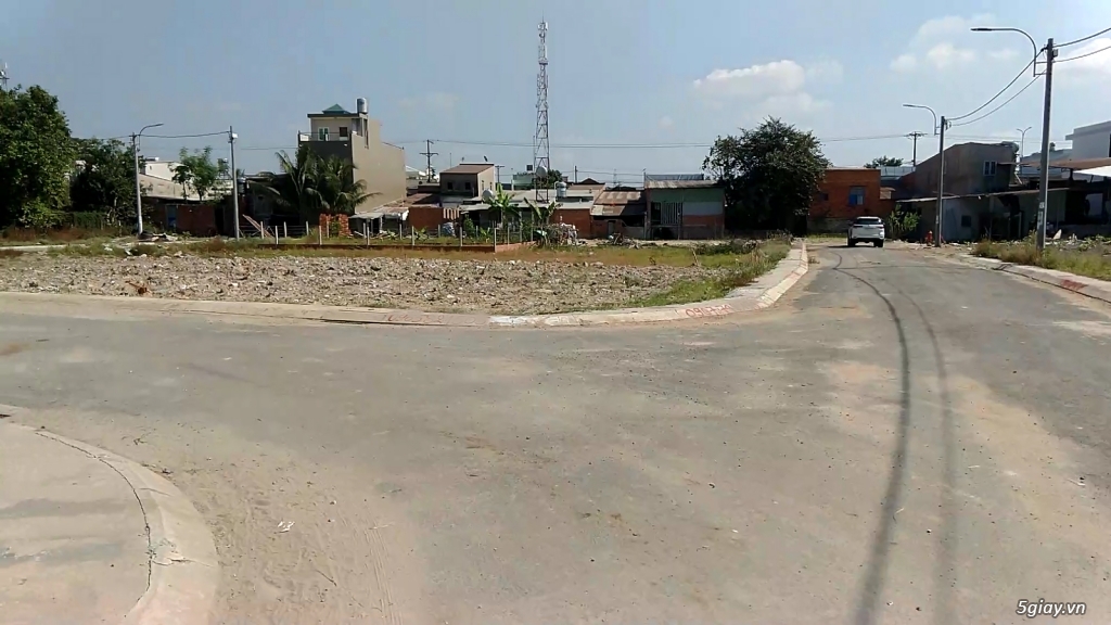 Bán đất Long Thành, gần UBND Long Phước, cách QL 51 50m, SHR, giá rẻ