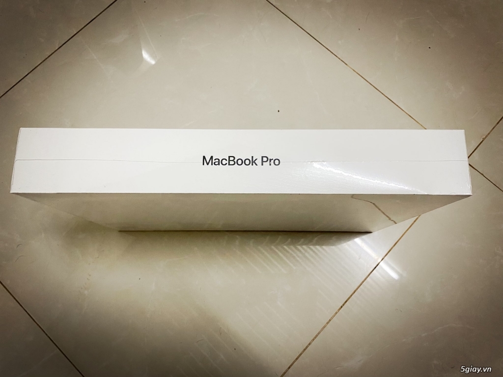 MacBook Pro 15 Touch Bar i9 2.3GHz/16G/512GB, hàng xách tay Amazon USA - 1