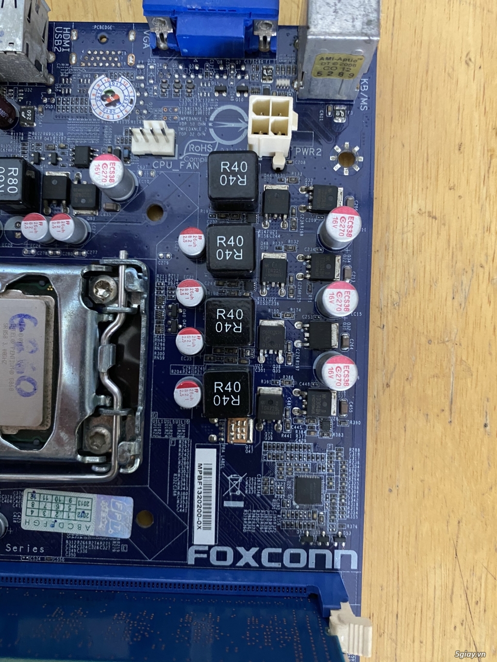 Bán Combo main Foxcon gồm : Main Foxcon H61 + CPUG860 + Ram 4G - 2