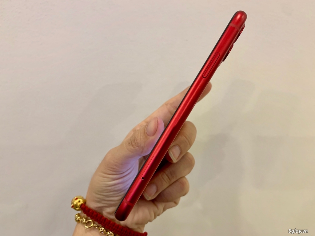 iphone 11 -64gb , 2 màu đỏ - tím