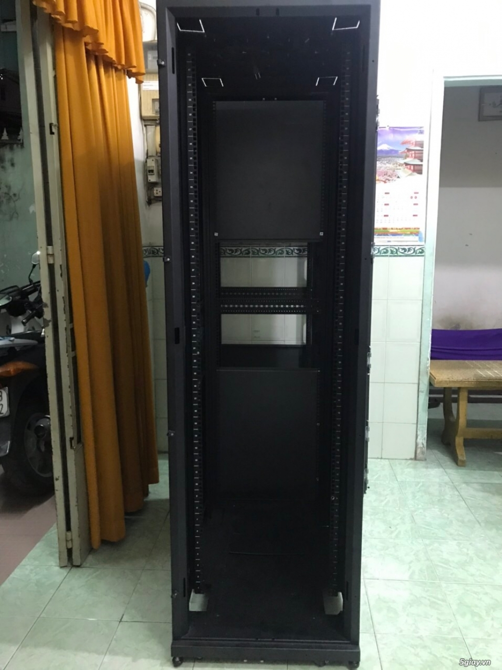 Thanh lý 02 tủ rack - 3