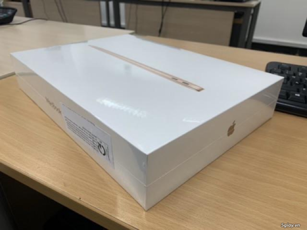 HCM- Cần bán Macbook Air 2019 core i5/128GB Gold. New 100%. 24 Triệu - 1
