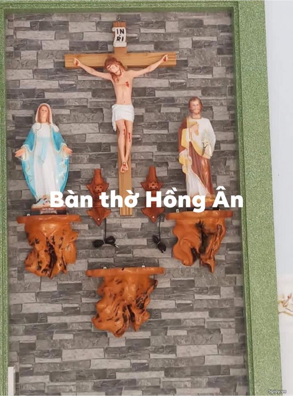 Mẫu bàn thờ công giáo, bàn thờ chúa bằng gỗ đơn giản, đẹp - 8