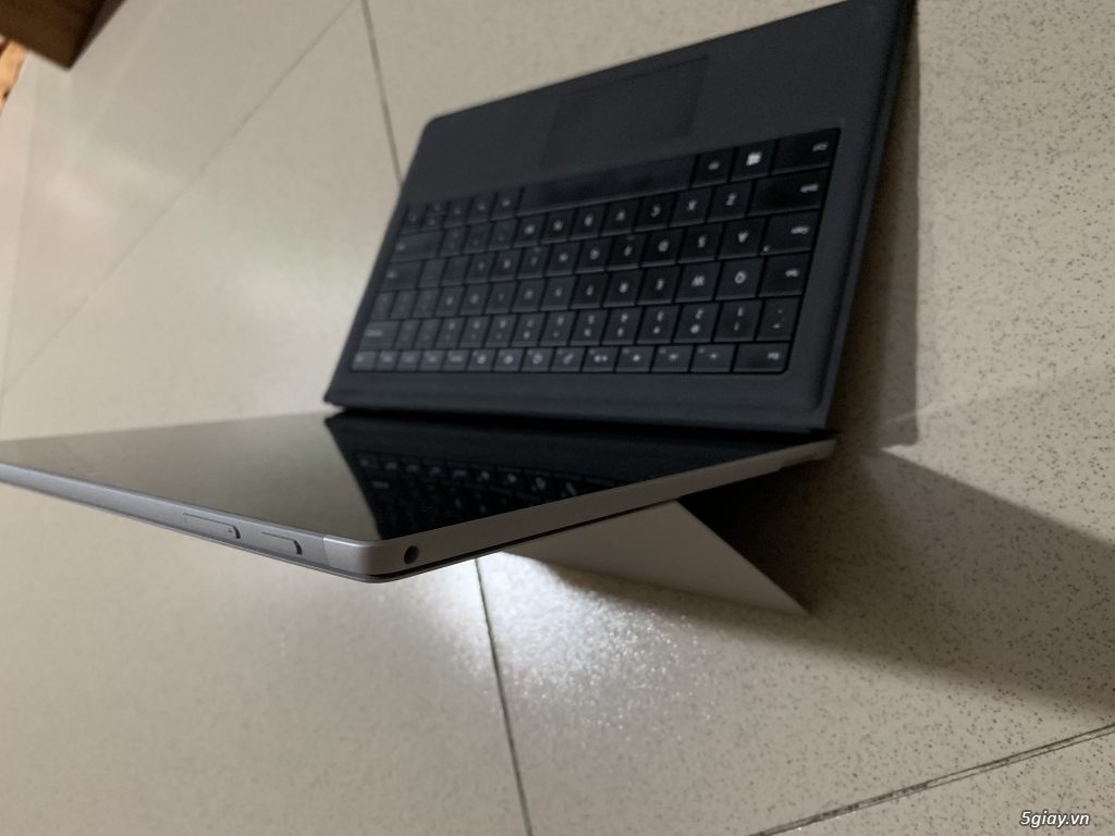Bán Surface Pro 5 mới 99% i5/8Gb/256Gb SSD