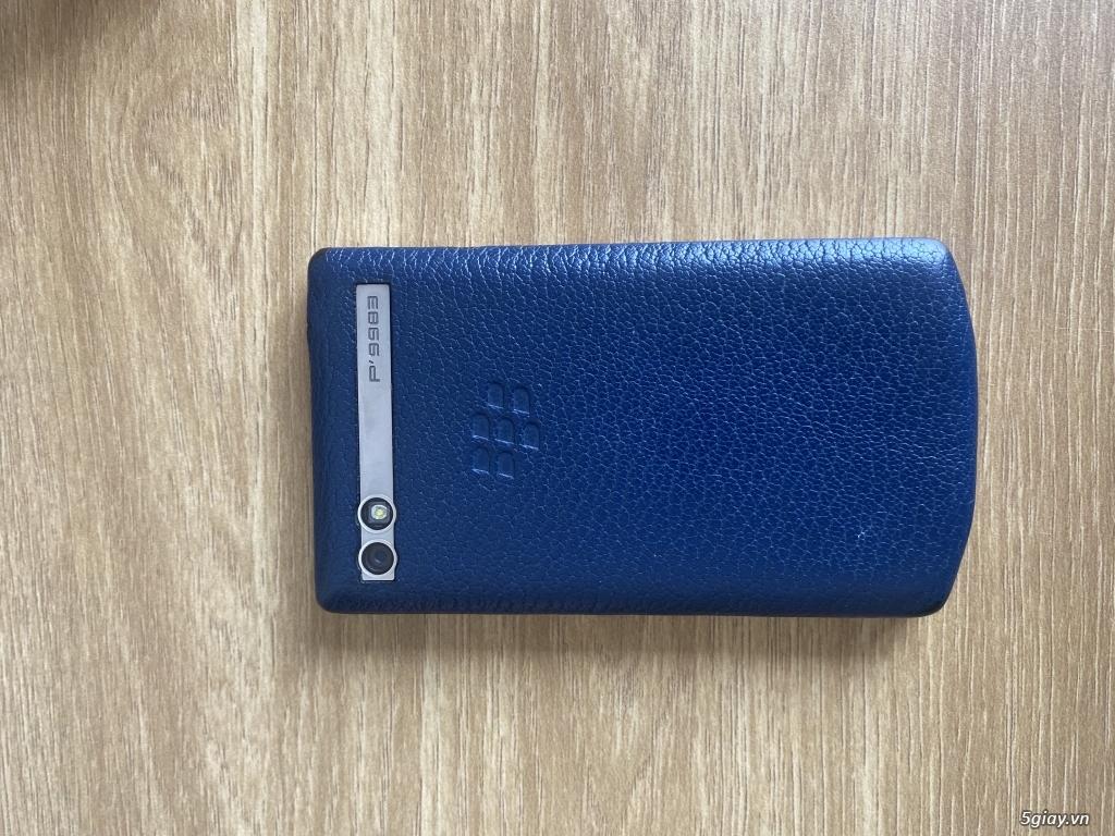 BlackBerry Porsche Design P'9983 Carbon - 1