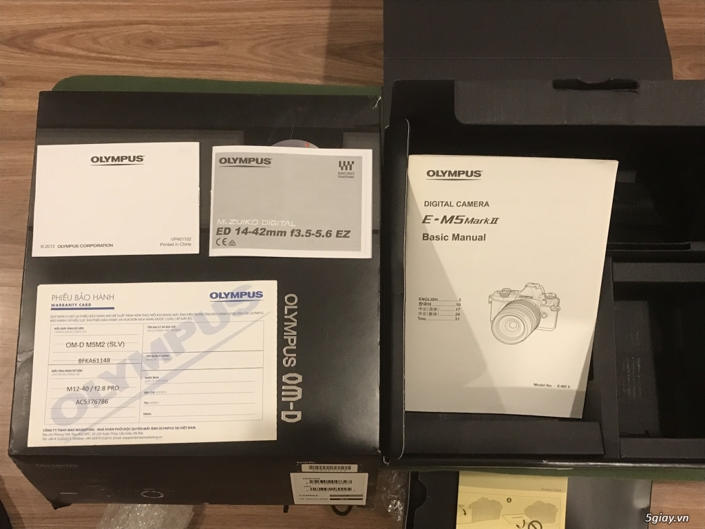 Olympus OM-D E-Mark2 2lens+2battery full set