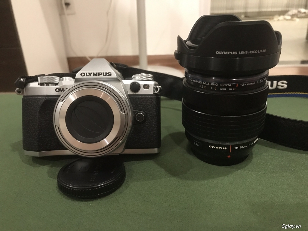 Olympus OM-D E-Mark2 2lens+2battery full set - 1