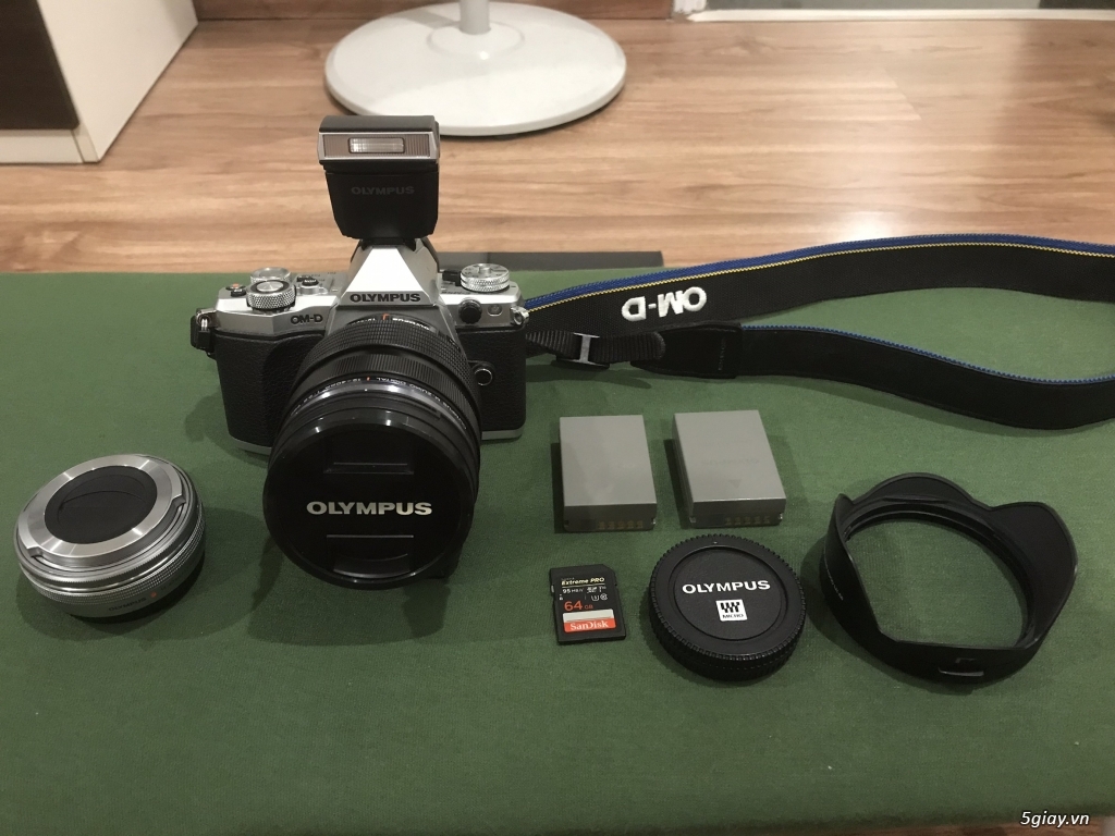 Olympus OM-D E-Mark2 2lens+2battery full set - 4