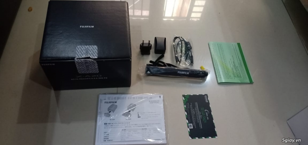 Q1-HCMC - Cần bán Fujifilm XA-20 màu xanh + kit BH hãng đến 11/2021