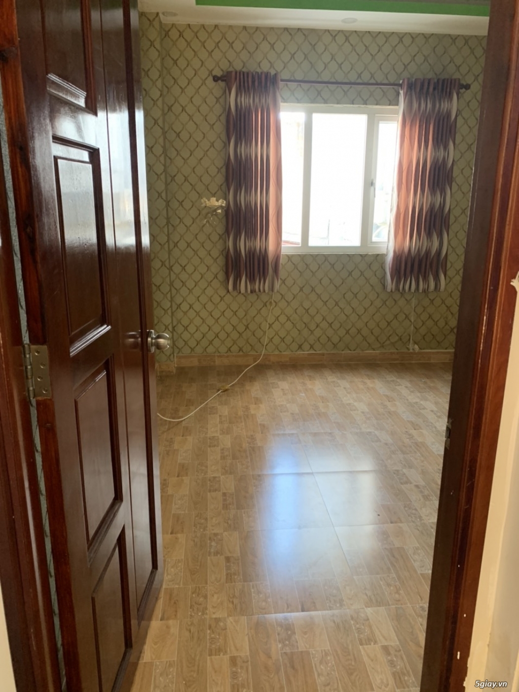 Nhà quận 4 3 lầu