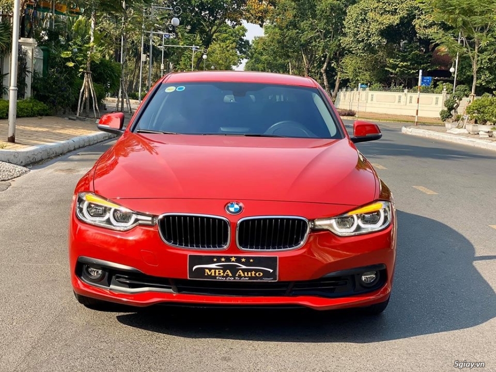 BMW 320i model mới 2016 đỏ rực rở