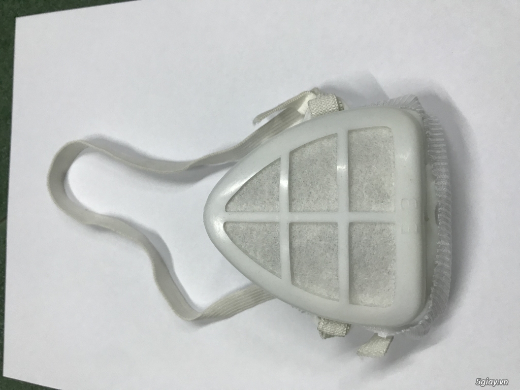 2 cái khẩu trang nhựa B-B tái sử dụng nhiều lần End: 23h00 ngày 17-02-2020