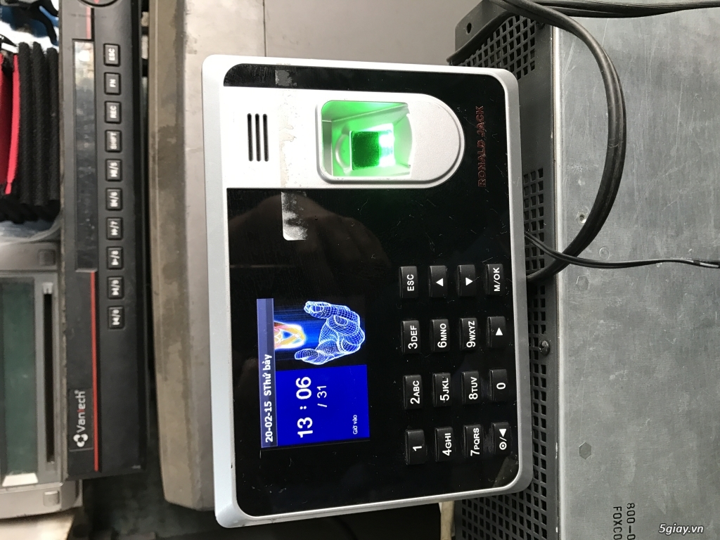 Máy chấm công vân tay giá rẻ RONAL JACK - 11