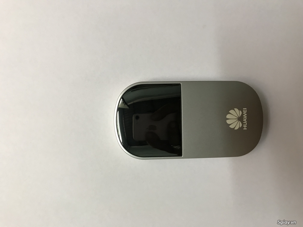 Wifi di động HUAWEI E5832 trắng zin End: 23h00 ngày 22-02-2020