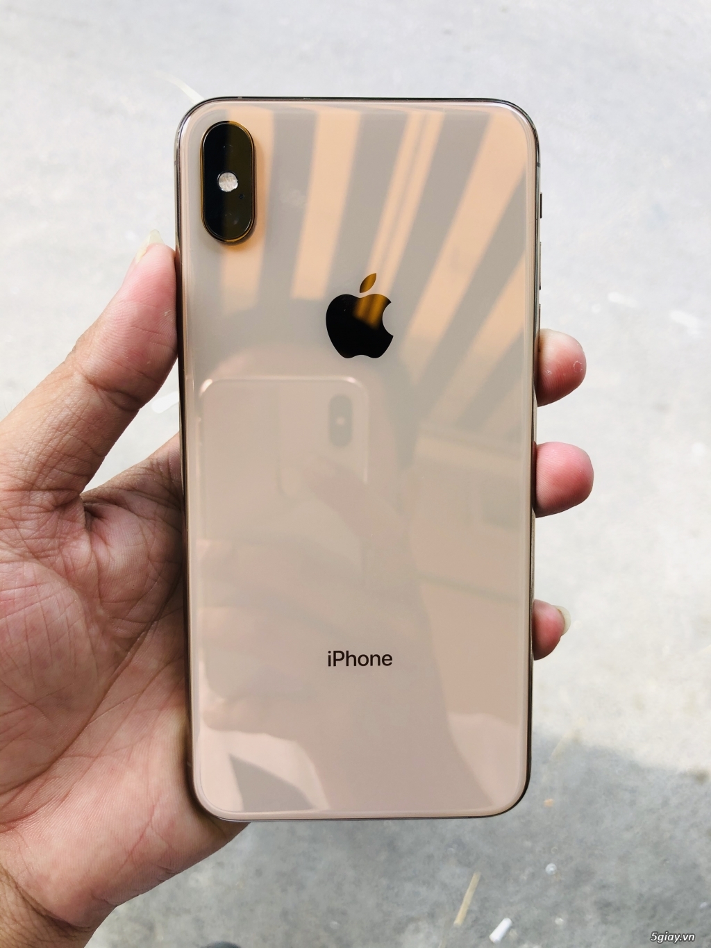 iphone xsmax 64G quốc tế gold - 2