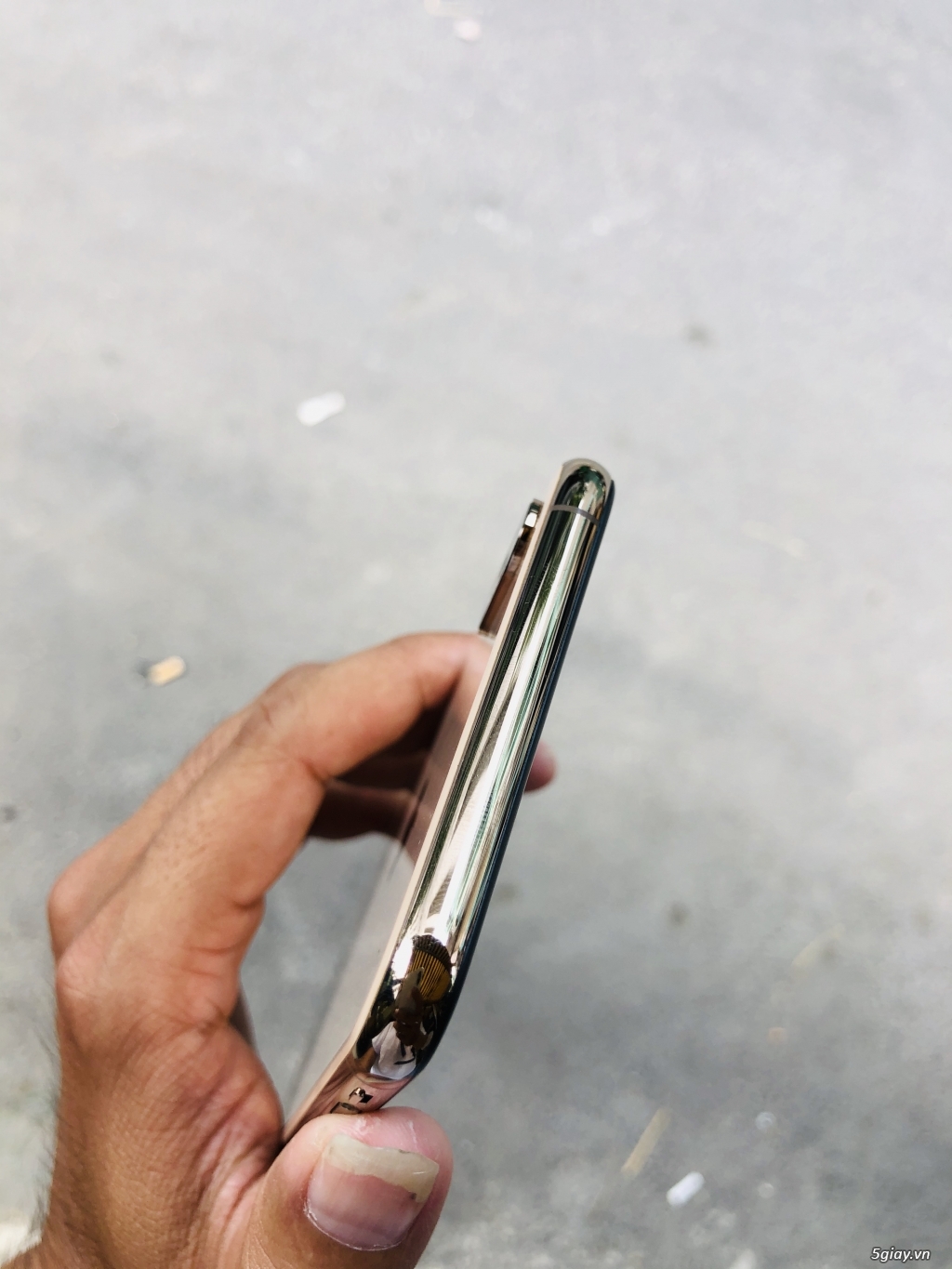 iphone xsmax 64G quốc tế gold - 1