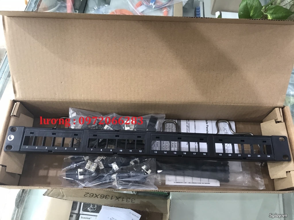 Thanh đấu nối patch panel 24 cổng cat6 UTP,1U mã 760237040 | 9-1375055 - 2