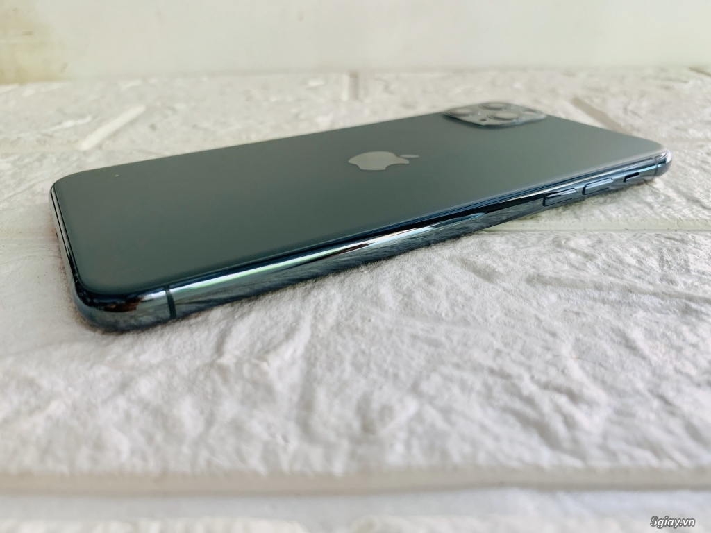 IPhone 11 Pro Max 64GB màu xanh máy Mỹ LL/A - 2